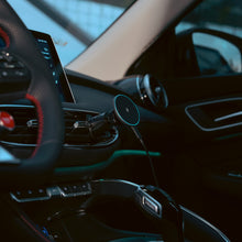 將圖片載入圖庫檢視器 CQ1 Qi2 15W 極致版車用磁吸充電器 搭配 OMNIA C1+ 車用雙孔極速電源供應器 & M100+ USB3.1 Gen2 充電傳輸線