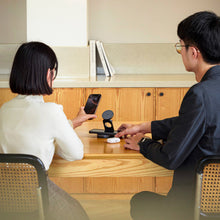 將圖片載入圖庫檢視器 Mag 360 Qi2 雙15W三合一旅行磁吸無線充電座 搭配 OMNIA X6i - PD / QC 66W 三孔迷你快充器