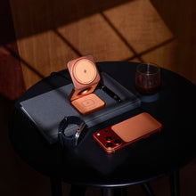 將圖片載入圖庫檢視器 Mag 3 Ultra Qi2 25W 折疊式三合一無線充電座 搭配 L65 GaN 65W USB-C 伸縮線快速電源供應器 英規(灰色)