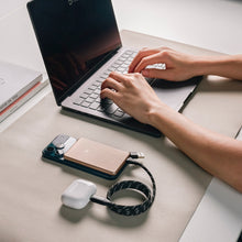 將圖片載入圖庫檢視器 VIONTA Q5 Qi2 超薄款磁吸行動電源