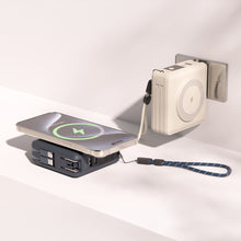 將圖片載入圖庫檢視器 GRAVITY X5 USB-C & Lightning 五合一萬用磁吸行動電源