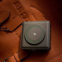 將圖片載入圖庫檢視器 GRAVITY X5 USB-C & Lightning 五合一萬用磁吸行動電源