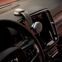 將圖片載入圖庫檢視器 CQ3 Qi2.2 25W 制冷款車用磁吸充電器 搭配 OMNIA C1 Pro 83W超大功率雙孔車充