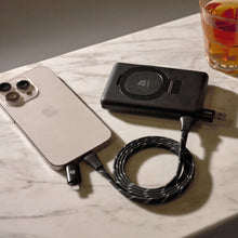 將圖片載入圖庫檢視器 VIONTA GQ1 Qi2 支架款行動電源 + MS401 四合一 60W 磁吸充電線