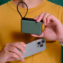 將圖片載入圖庫檢視器 GRAVITY 30W 自帶線快充行動電源 搭配 EVE II 飛機用藍牙音訊收發器