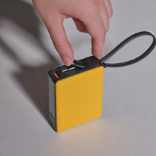 將圖片載入圖庫檢視器 GRAVITY 30W 自帶線快充行動電源 搭配 EVE II 飛機用藍牙音訊收發器