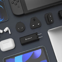 將圖片載入圖庫檢視器 OMNIA X6i - PD / QC 66W 三孔迷你快充器 + PeAk II USB-C to Lightning Cable 金屬編織傳輸線