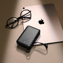 將圖片載入圖庫檢視器 VIONTA GQ2 Qi2 自帶線雙接頭行動電源