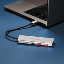 將圖片載入圖庫檢視器 CASA Hub A04 USB-C Gen2 四合一高速資料傳輸集線器 ＋ ROMA USB Type-C USB 3.1 雙用隨身碟 128G
