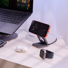 將圖片載入圖庫檢視器 Mag 3 Ultra Qi2 25W 折疊式三合一無線充電座 搭配 L65 GaN 65W USB-C 伸縮線快速電源供應器 英規（灰色）
