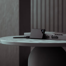 將圖片載入圖庫檢視器 [新品預購] VIONTA A5 Qi2 固態式行動電源（黑）
