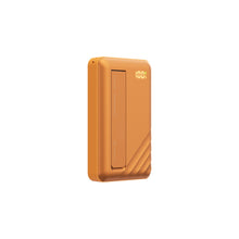 將圖片載入圖庫檢視器 VIONTA D10 Qi2 固態式無線支架款行動電源 10000mAh 搭配 AVISTAR C01 雙模版 超微型智慧全球定位卡(吊飾款)
