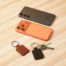 將圖片載入圖庫檢視器 AVISTAR C01 雙模版 超微型智慧全球定位卡(吊飾款)
