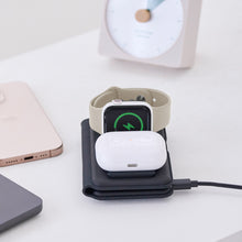 將圖片載入圖庫檢視器 [iPhone 17 優惠組合] M301 Qi2 三合一磁吸充電盤 搭配 P3 USB-C 33W迷你快充電源供應器
