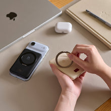 將圖片載入圖庫檢視器 [現貨開賣] VIONTA B5 SSB 磁吸旋轉支架行動電源 + PeAk MS401 四合一 60W 磁吸充電線
