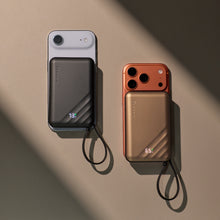 將圖片載入圖庫檢視器 VIONTA GQ2 Qi2 自帶線雙接頭行動電源
