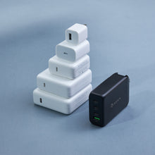將圖片載入圖庫檢視器 OMNIA Pro 130 130W 4孔旅行萬用快速電源供應器 + PeAk II USB-C to Lightning Cable C200B 金屬編織傳輸線

