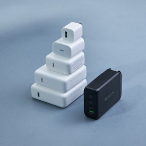 OMNIA Pro 130 130W 4孔旅行萬用快速電源供應器 + PeAk II USB-C to Lightning Cable C200B 金屬編織傳輸線