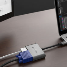 將圖片載入圖庫檢視器 CASA Hub VH1 USB 3.1 Type−C 轉 VGA−HDMI 二合一顯示轉接器
